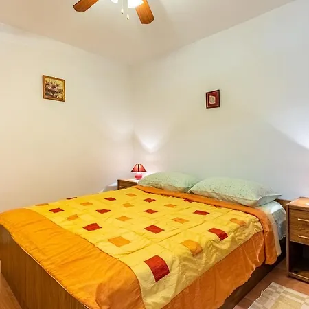 아파트 Kovacine 크레스